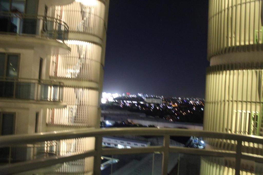 Azure Urban Resort A3 Near Airport Mall With Balcony Wavepool Manila Zewnętrze zdjęcie