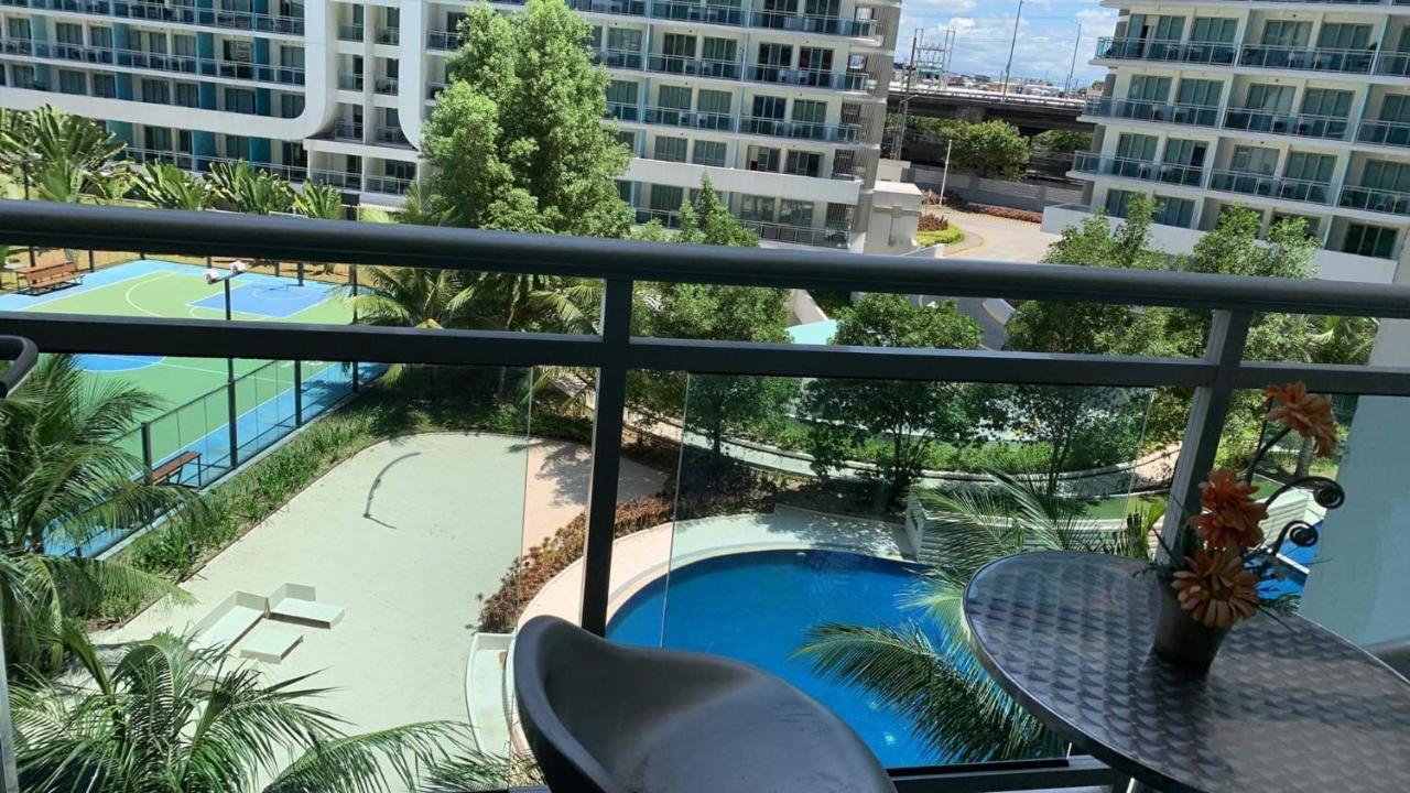 Azure Urban Resort A3 Near Airport Mall With Balcony Wavepool Manila Zewnętrze zdjęcie